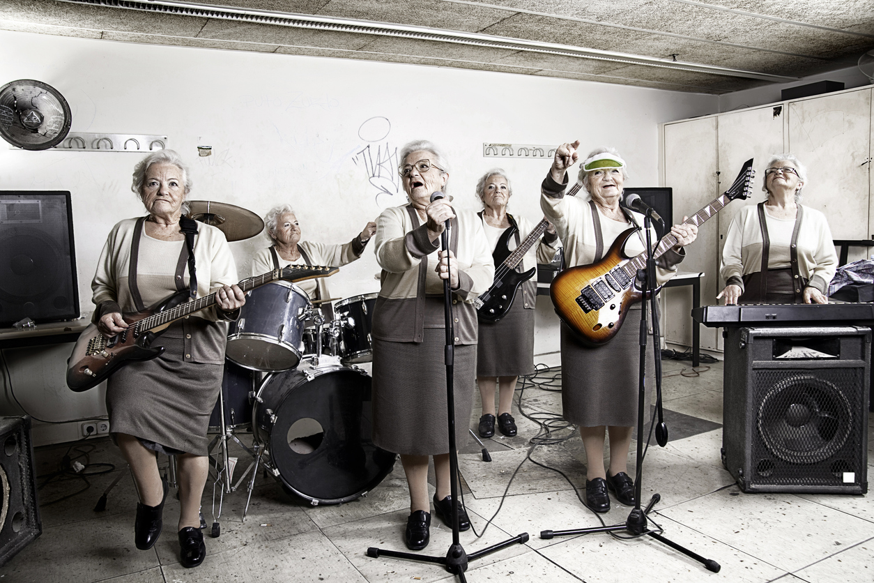 Old women singing – The Fundamental Group
